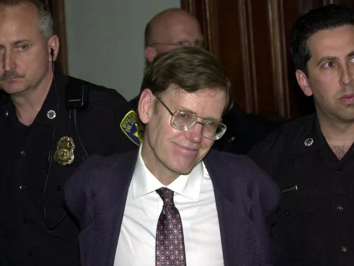 On October 23, 1998, Kopp fired a single shot from a rifle into the home of Dr. Barnett Slepian, striking and killing the doctor as he stood in his kitchen.